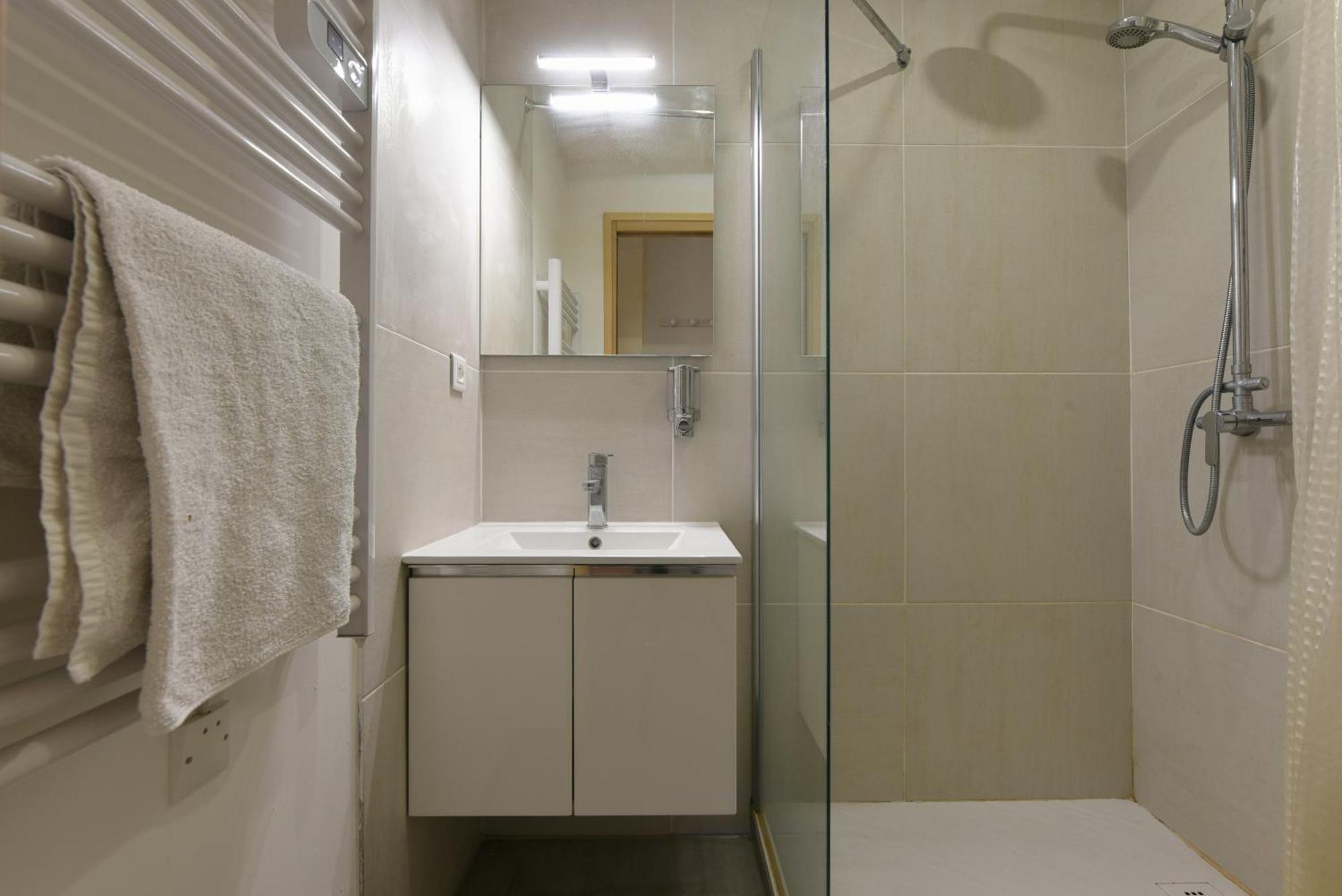 Provencal Studio Netflix Appart-Hotel-Provence La Fare-les-Oliviers Екстер'єр фото