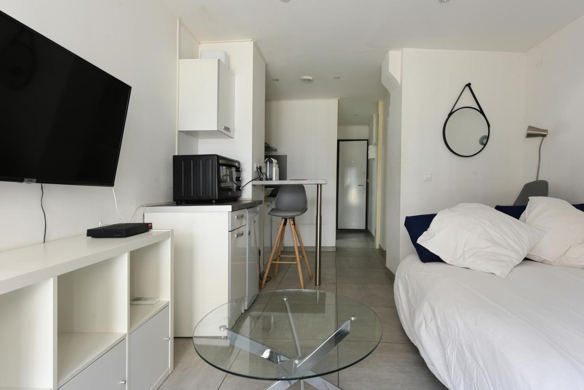 Provencal Studio Netflix Appart-Hotel-Provence La Fare-les-Oliviers Екстер'єр фото